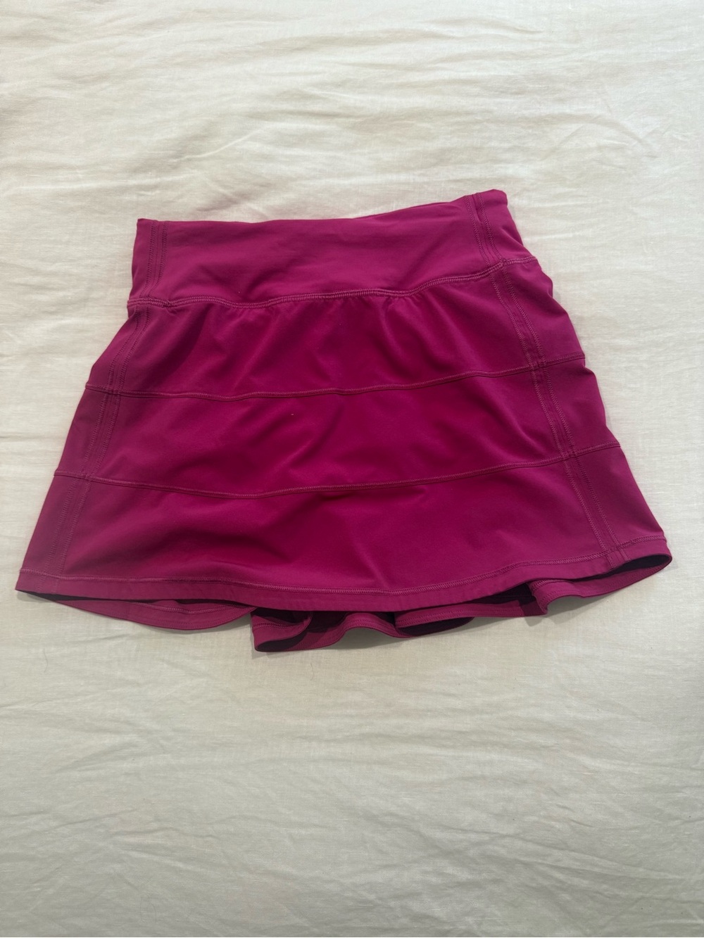 Women's Active Skort in Deep Magenta (4 inch inseam) Never Worn